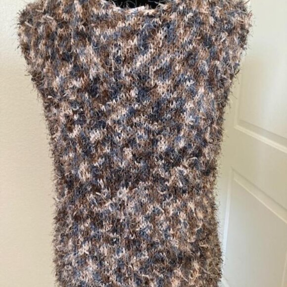 Hand Knitted Top - Picture 4 of 5